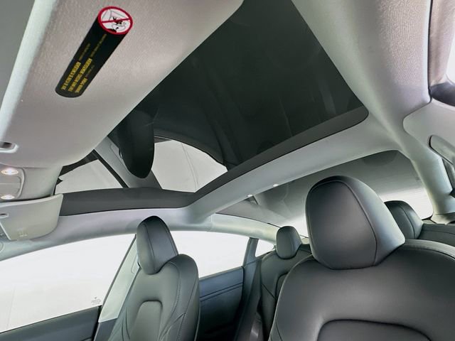 Used 2023 Tesla Model 3 Standard Range image 22