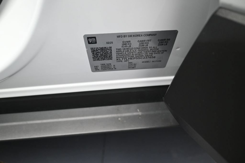 Certified 2025 Chevrolet Trax LT FWD image 19