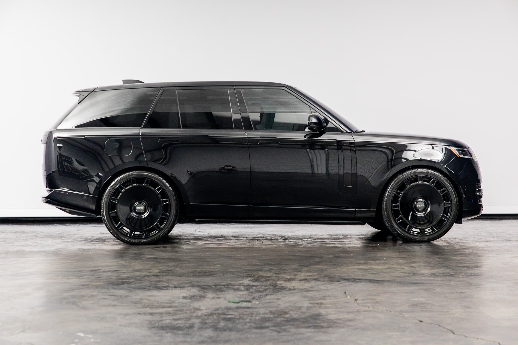 Used 2024 Land Rover Range Rover SE AWD/4WD image 17