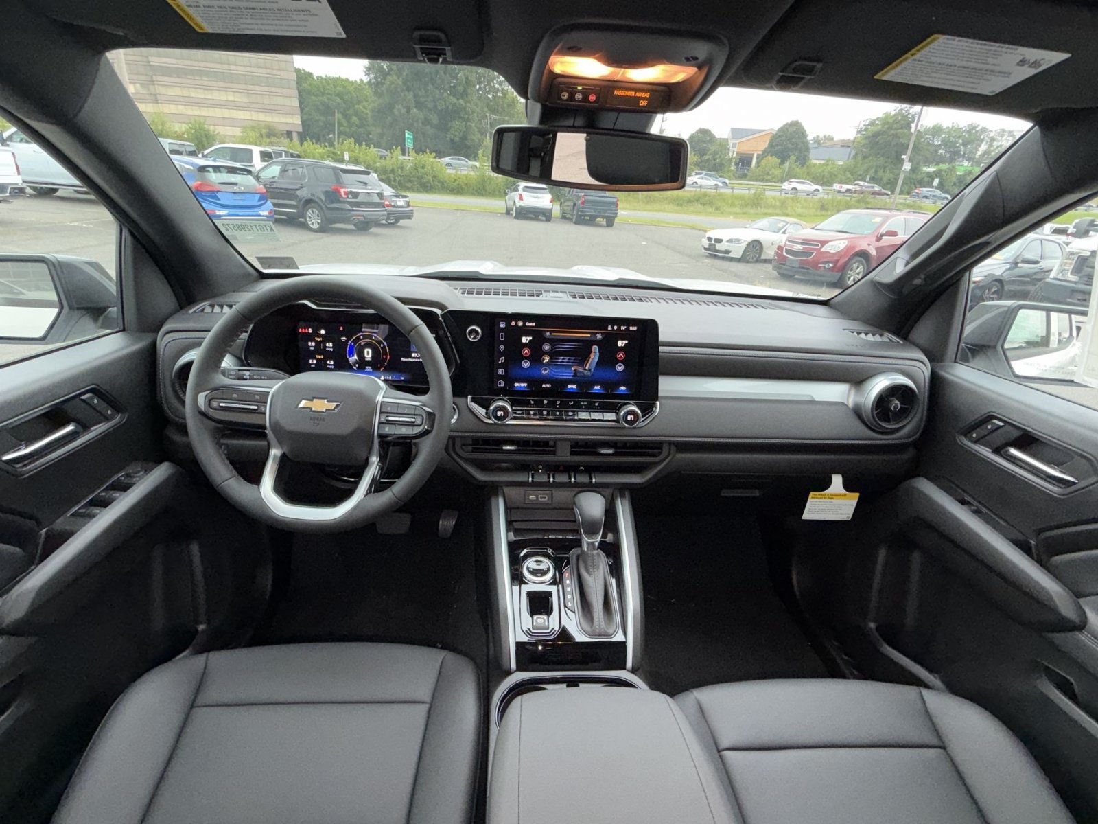 New 2026 Chevrolet Colorado LT w/ LT Convenience Package AWD/4WD image 23