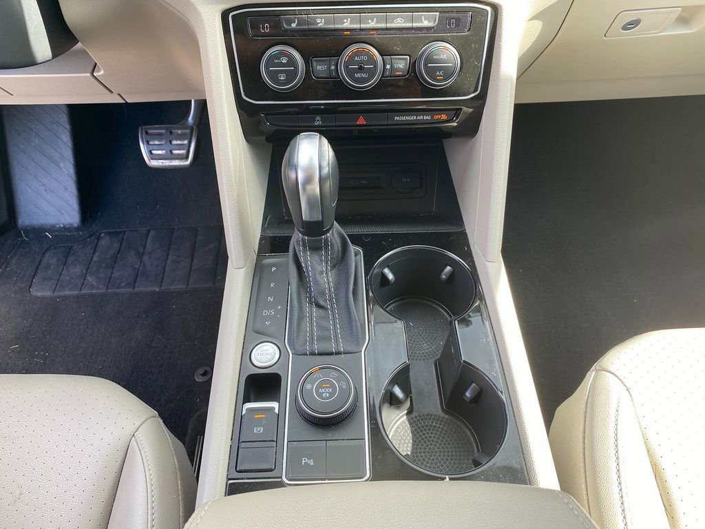 Used 2022 Volkswagen Atlas SEL R-Line image 22