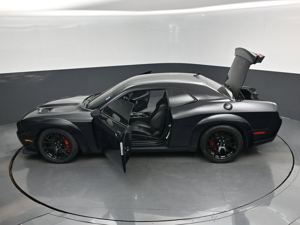 Used 2015 Dodge Challenger SRT Hellcat RWD image 17