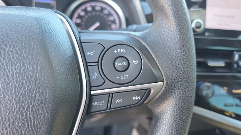 Used 2024 Toyota Camry LE w/ Convenience Package image 34