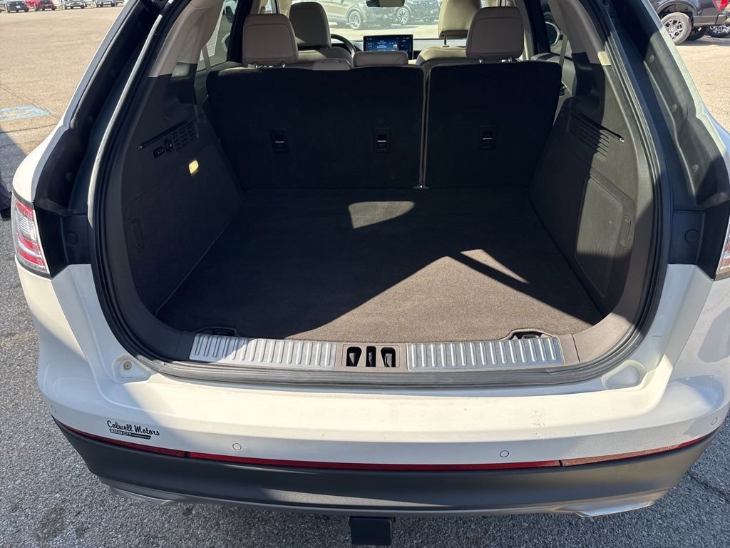 Used 2022 Lincoln Nautilus Reserve w/ Equipment Group 202A image 21