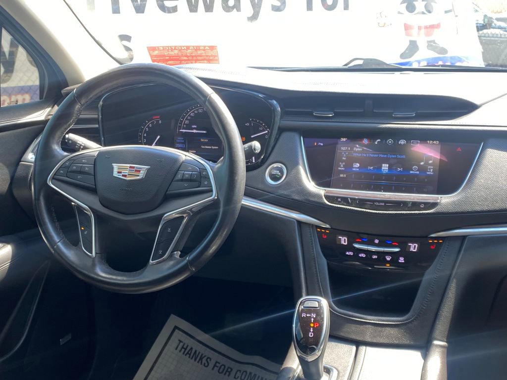 Used 2017 Cadillac XT5 Luxury image 20