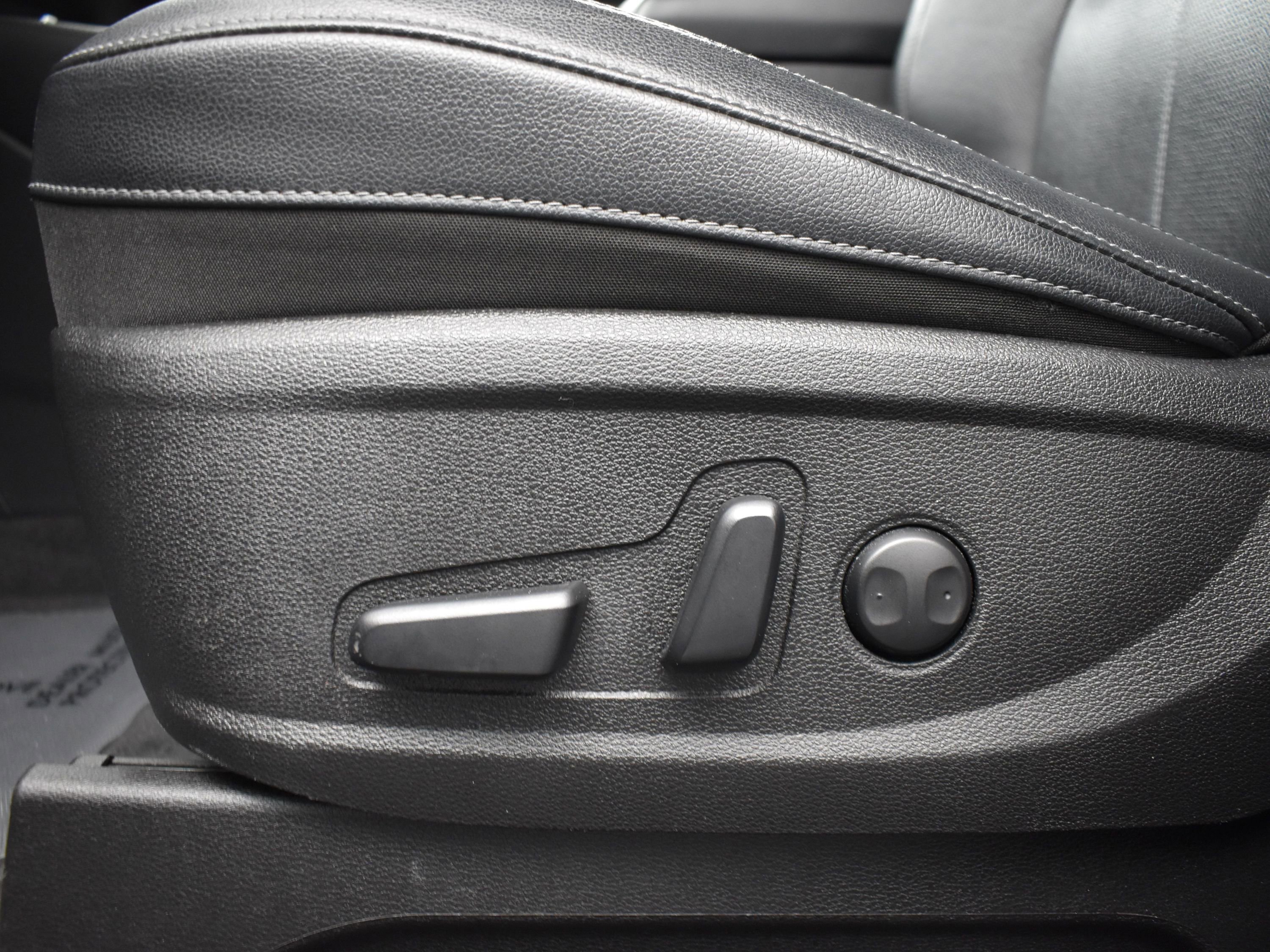 Used 2022 Kia Telluride EX w/ EX Premium Package image 14