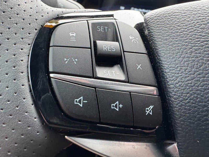 Used 2025 Ford Explorer ST RWD image 16