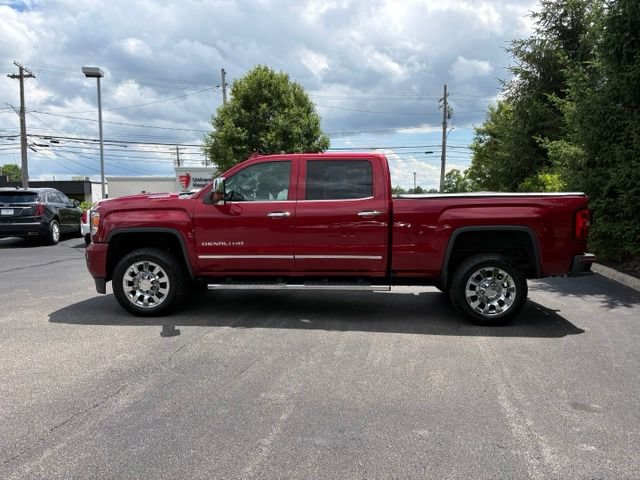 Used 2018 GMC Sierra 2500 Denali w/ Duramax Plus Package AWD/4WD image 3