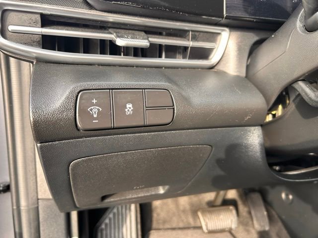 Used 2024 Hyundai Elantra SEL image 24