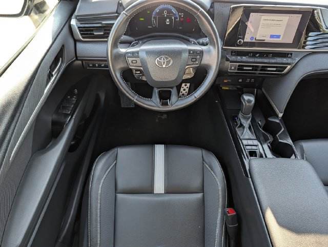 Used 2025 Toyota Camry SE FWD image 12