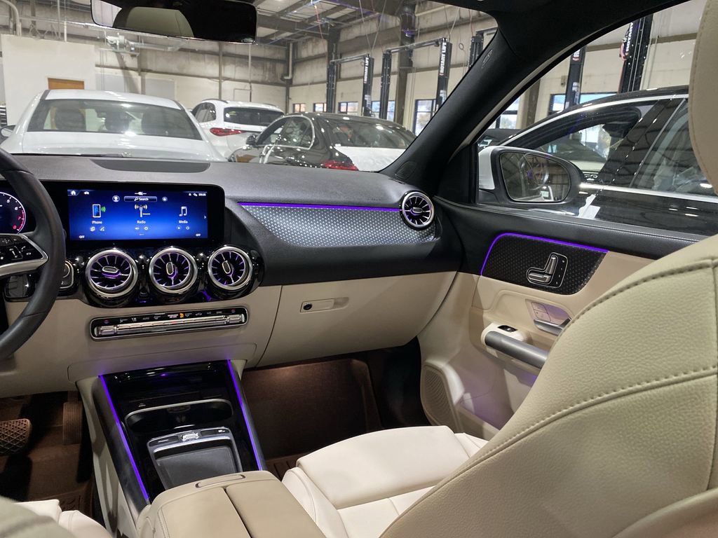 Certified 2025 Mercedes-Benz GLA 250 image 5