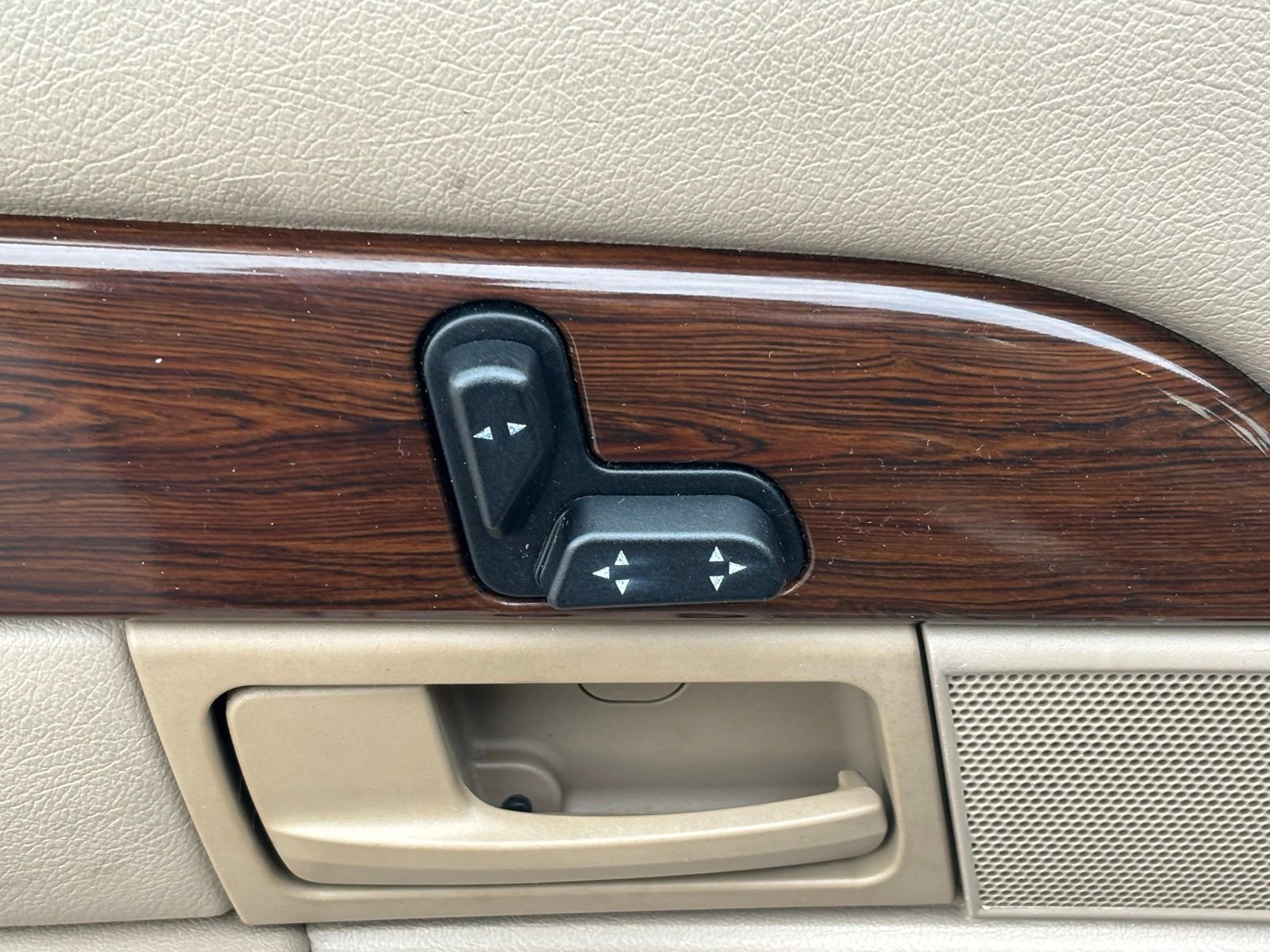 Used 2003 Mercury Grand Marquis GS image 13