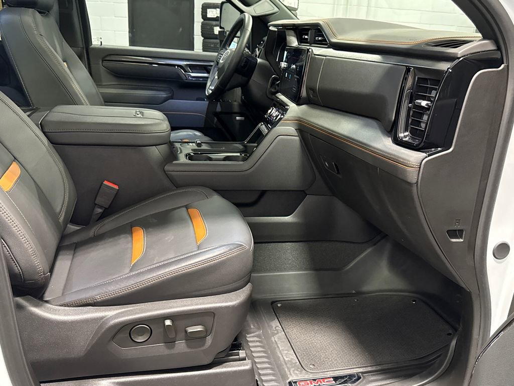 Used 2025 GMC Sierra 3500 AT4 w/ AT4 Premium Plus Package image 24