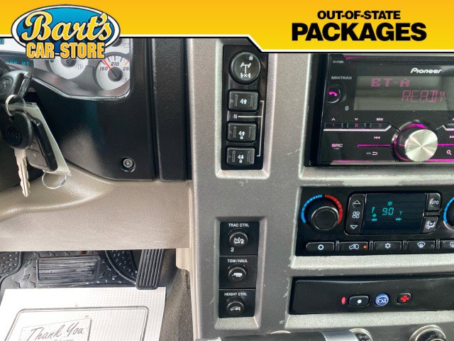 Used 2003 HUMMER H2 w/ Preferred Equipment Group image 33