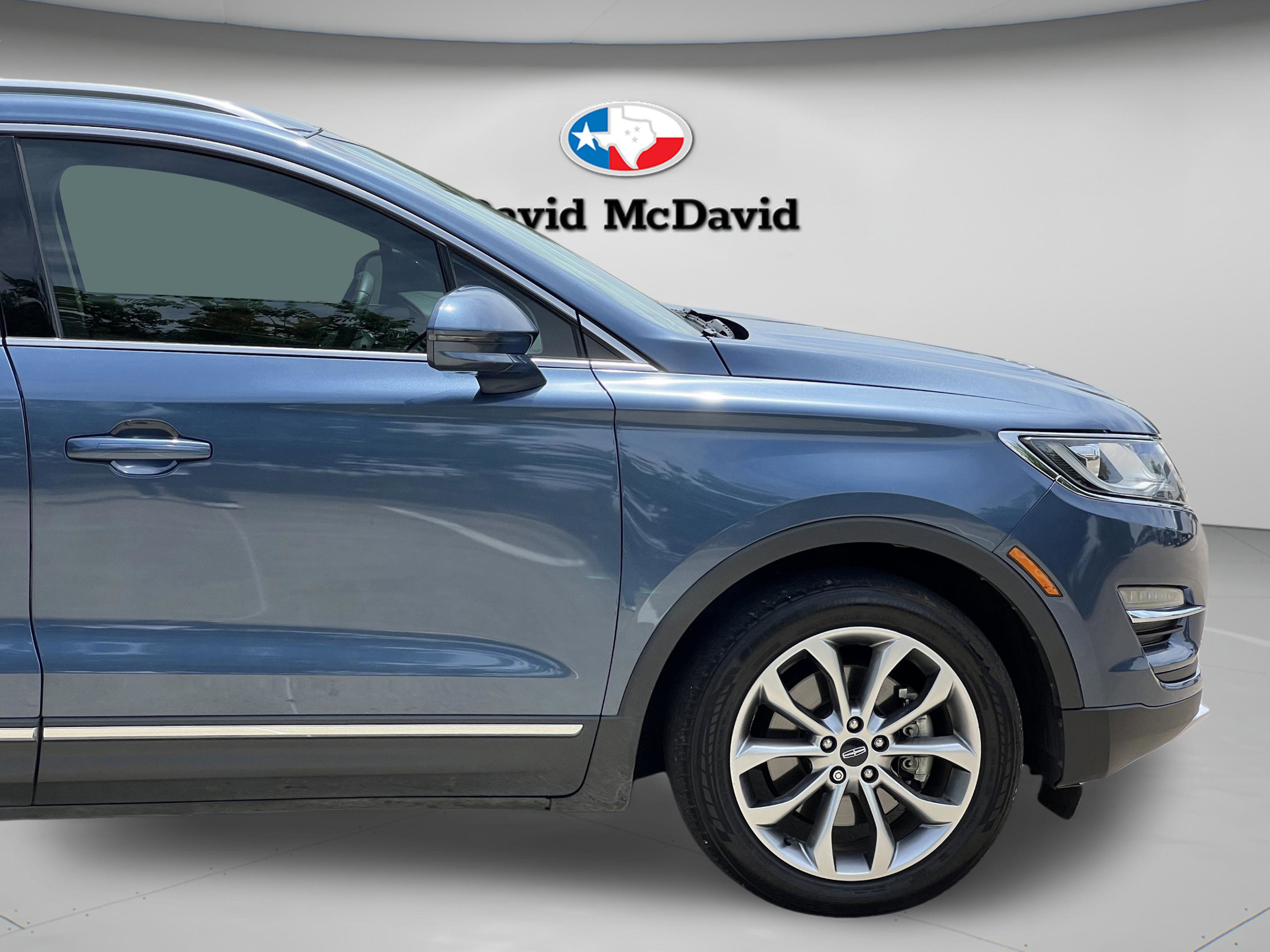 Used 2018 Lincoln MKC Select w/ Select Plus Package FWD image 31