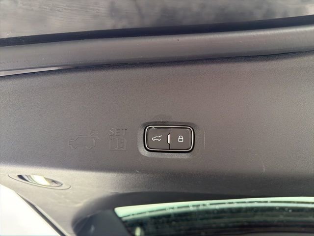 Used 2025 Ford Expedition Active image 6