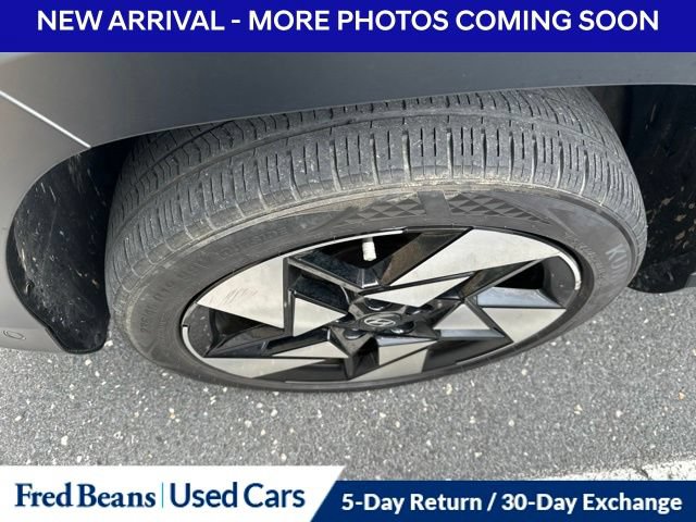 Used 2024 Hyundai Kona Limited AWD/4WD image 2