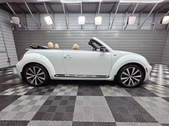 Used 2015 Volkswagen Beetle R-Line FWD image 9