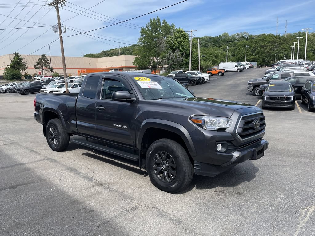 Certified 2022 Toyota Tacoma SR5 w/ SR5 Appearance Package (SM) AWD/4WD image 6