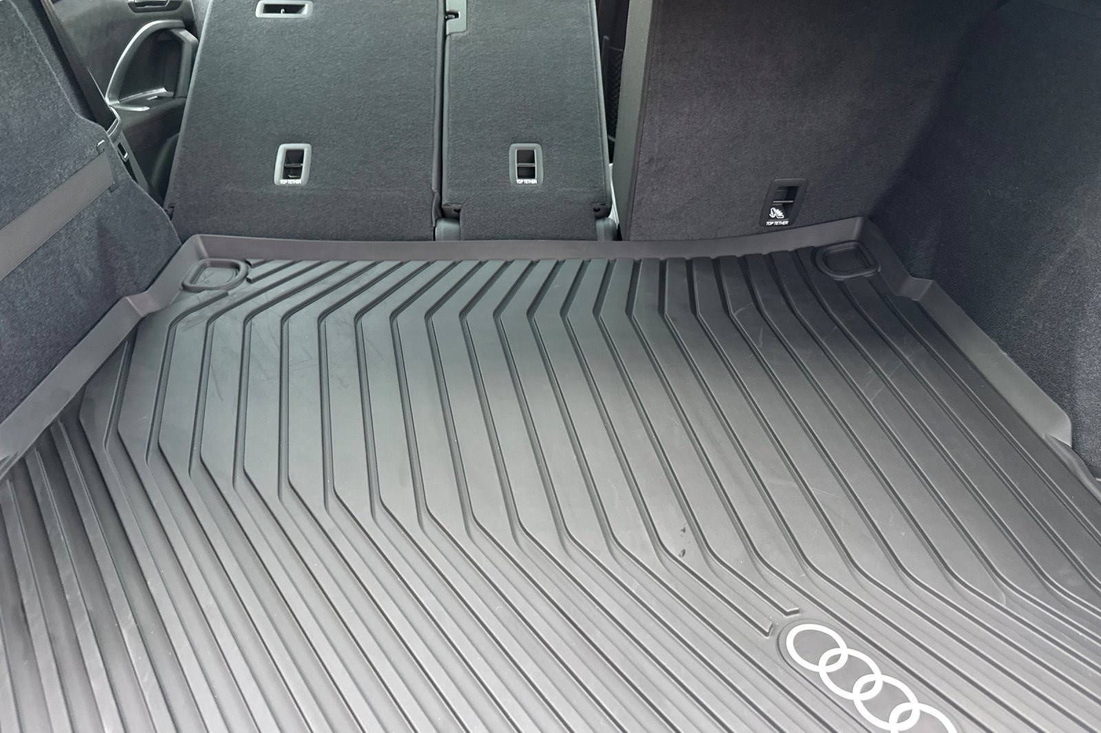 Used 2025 Audi SQ5 Premium Plus w/ Premium Plus Package image 14