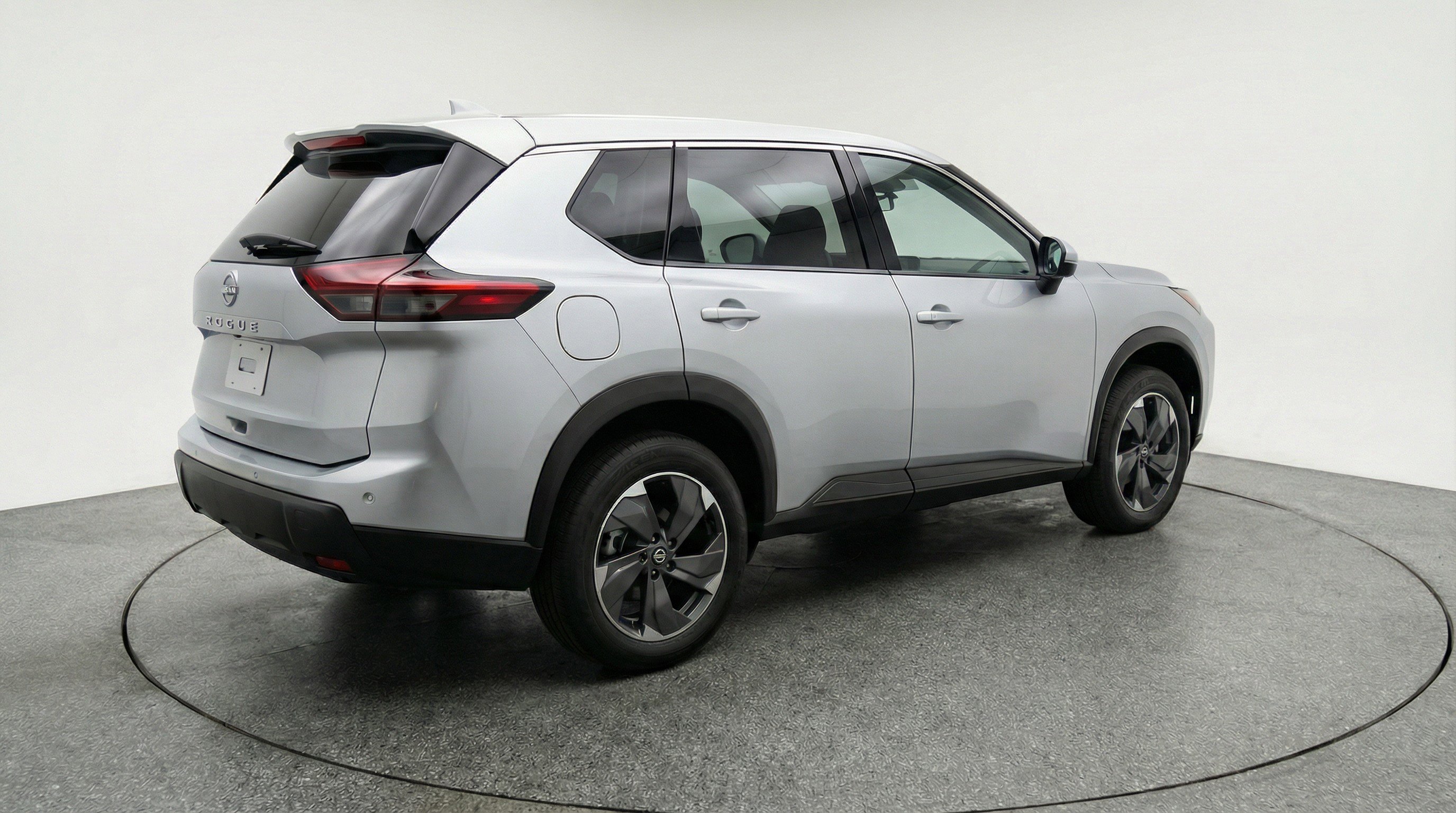 Used 2025 Nissan Rogue SV image 9