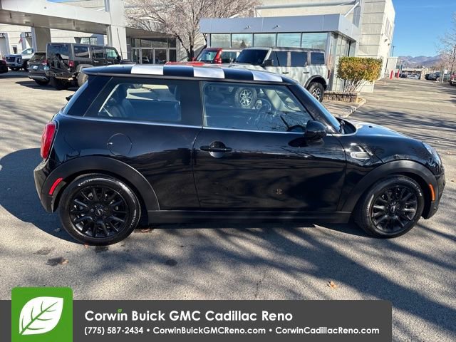 Used 2017 MINI Cooper 2-Door Hardtop image 7