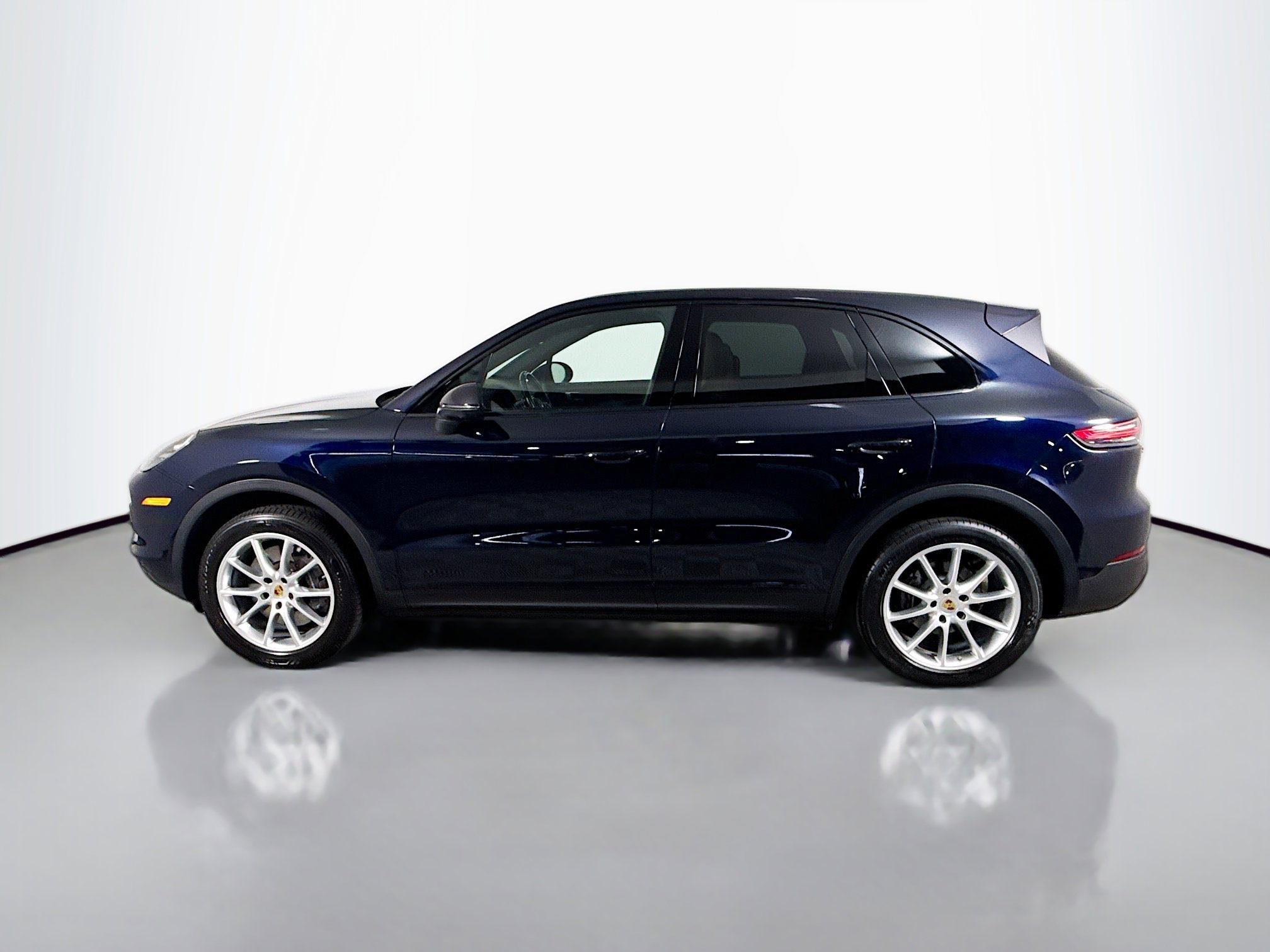 Used 2021 Porsche Cayenne image 6