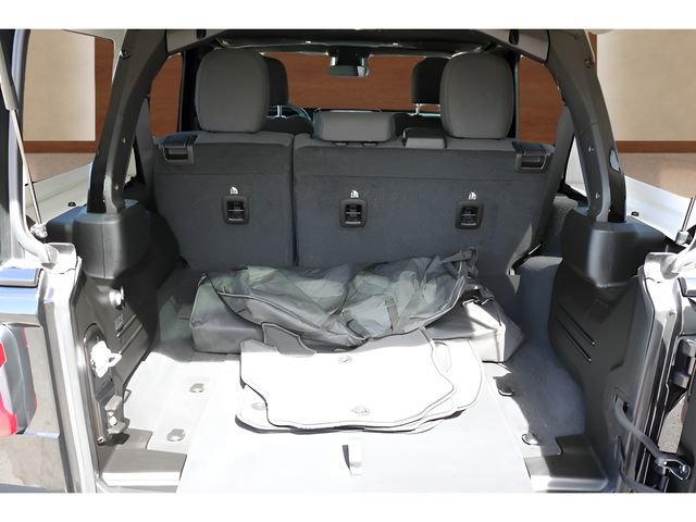 Used 2025 Jeep Wrangler Unlimited Sahara w/ Safety Group image 15