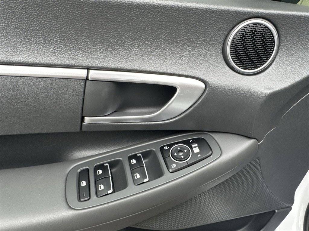 Used 2022 Hyundai Sonata SE image 15