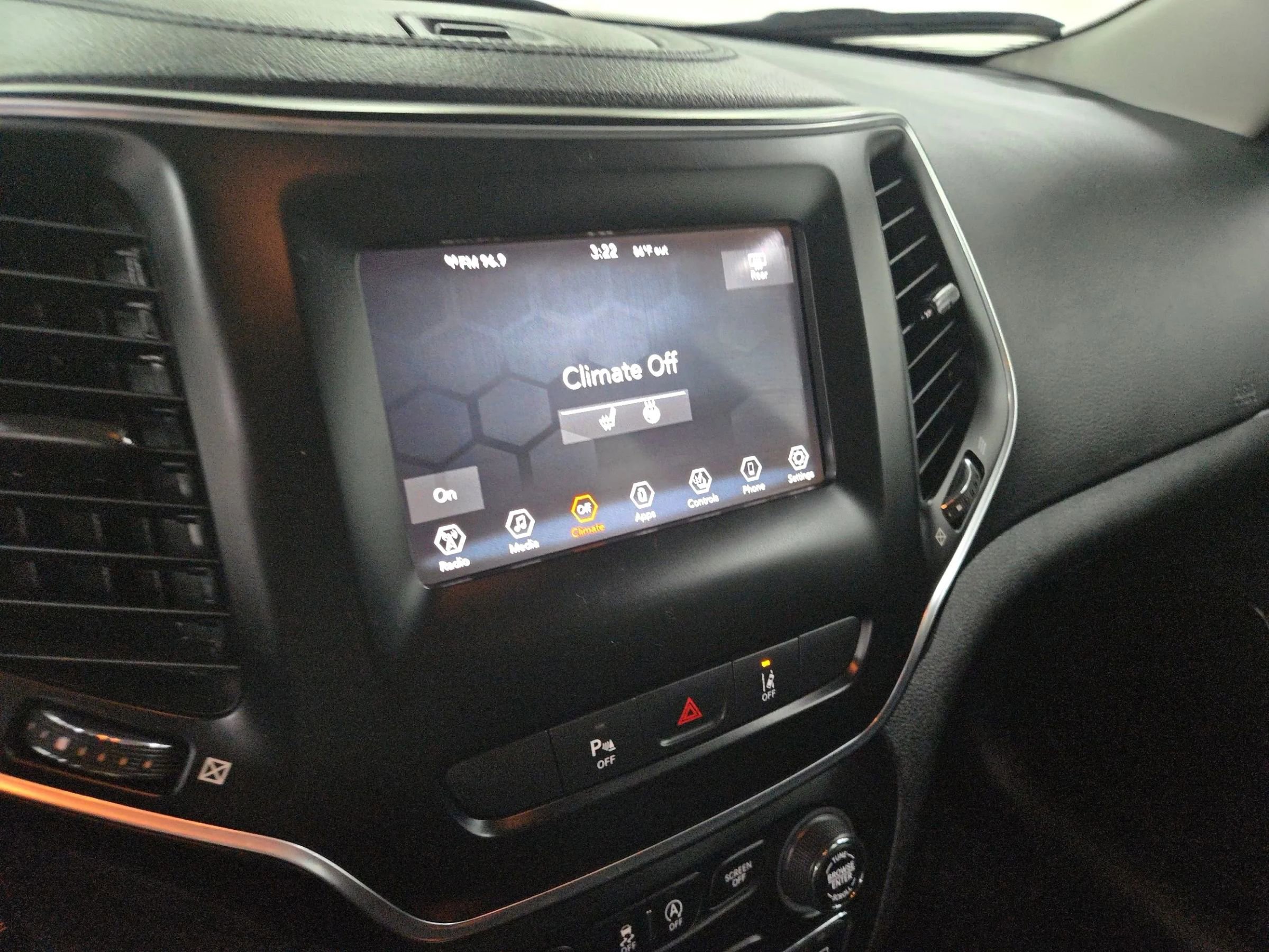 Used 2021 Jeep Cherokee Latitude image 23