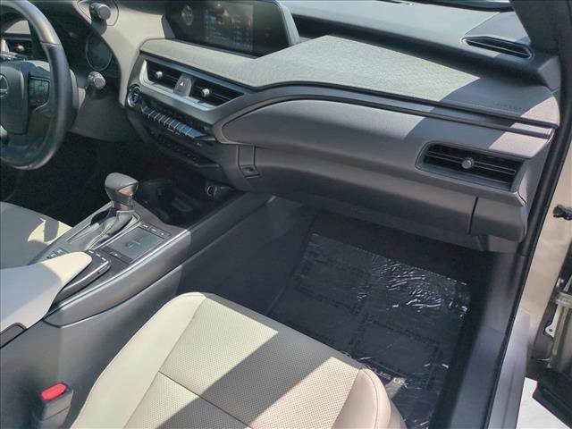 Used 2019 Lexus UX 250h w/ Premium Package image 22