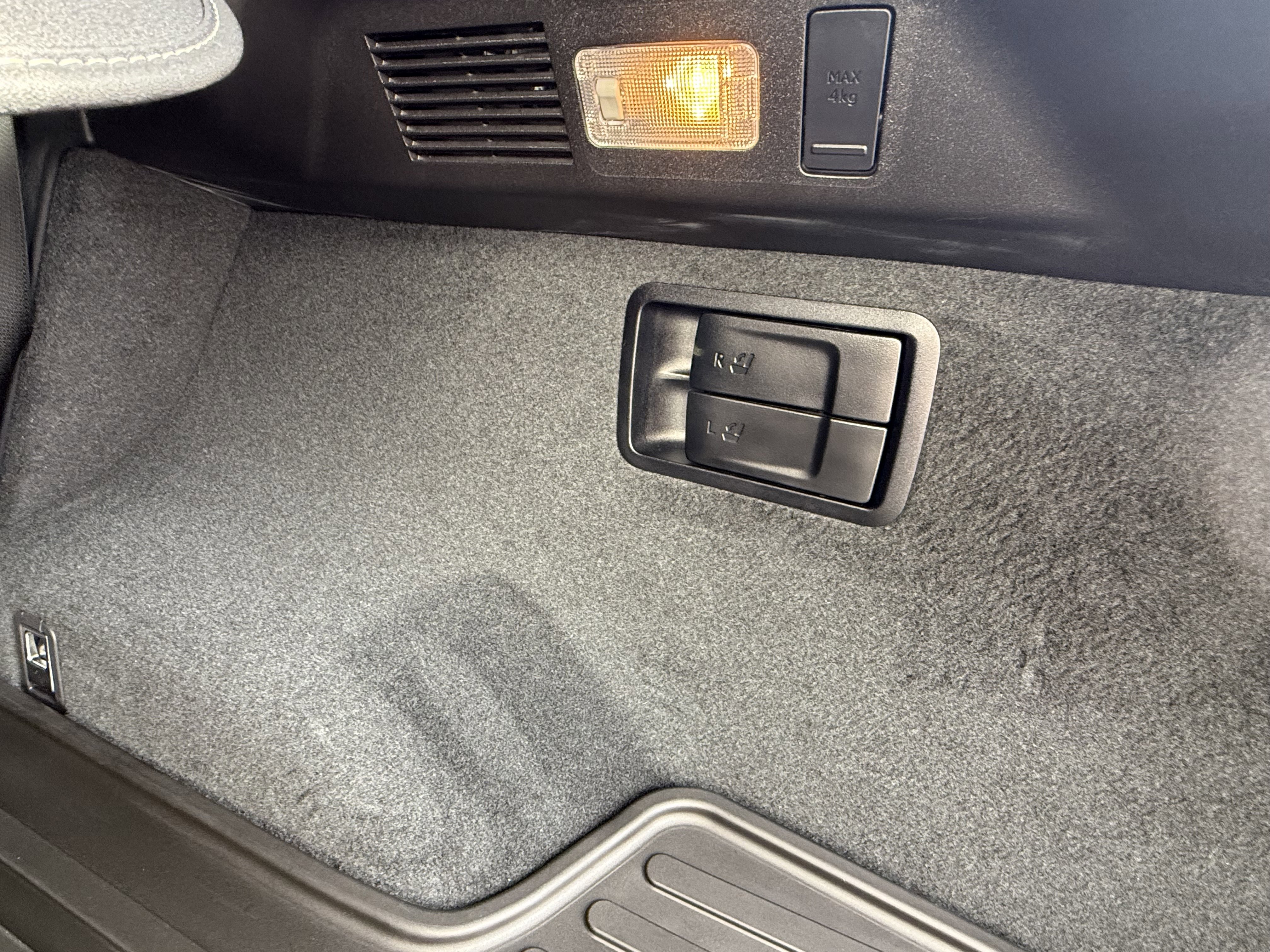 Used 2018 Lexus RX 350 AWD w/ Premium Package image 29