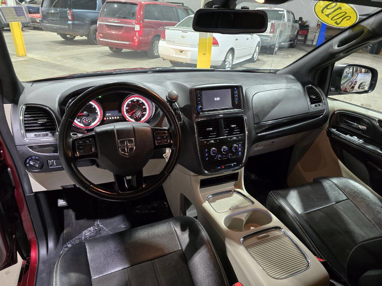 Used 2019 Dodge Grand Caravan SXT image 32