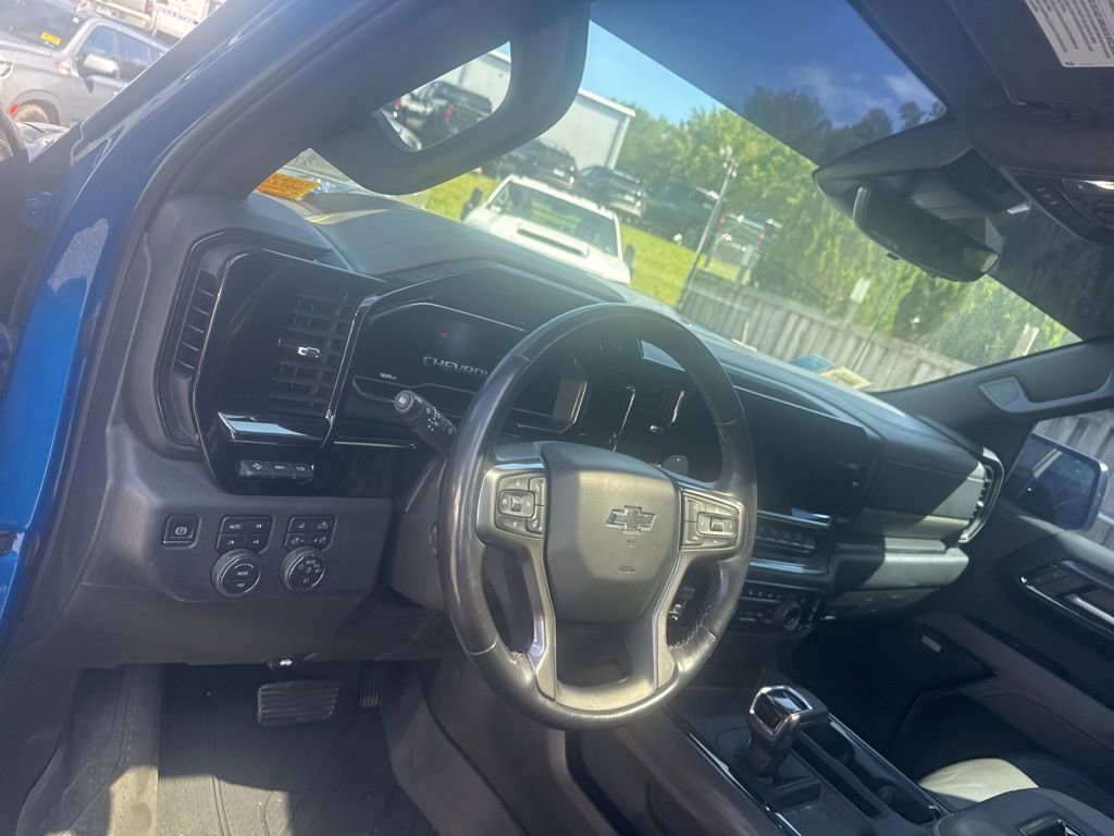 Used 2022 Chevrolet Silverado 1500 ZR2 w/ Technology Package AWD/4WD image 18