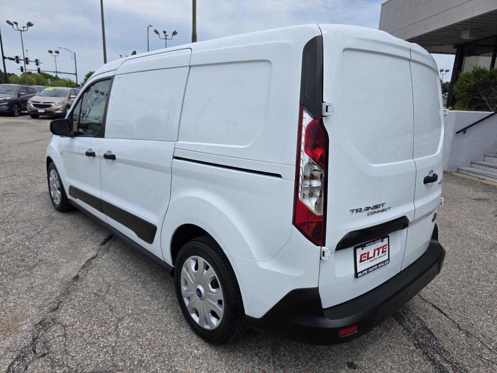 Used 2020 Ford Transit Connect XLT FWD image 7