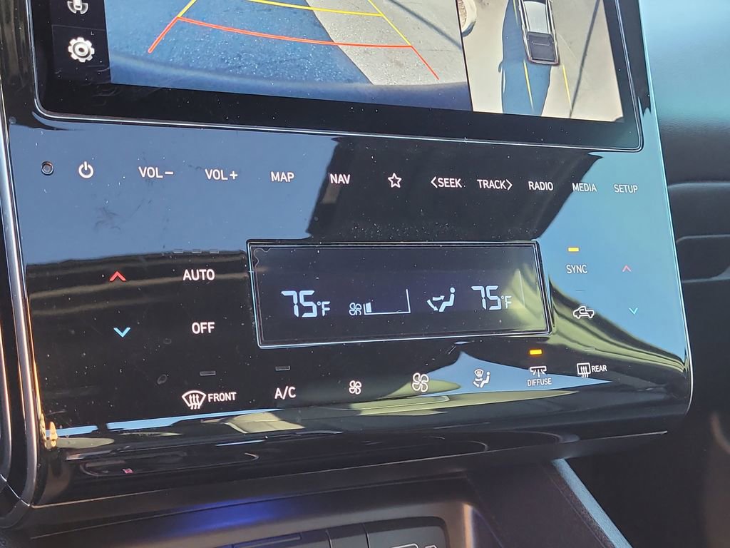 Used 2022 Hyundai Santa Cruz Limited image 22