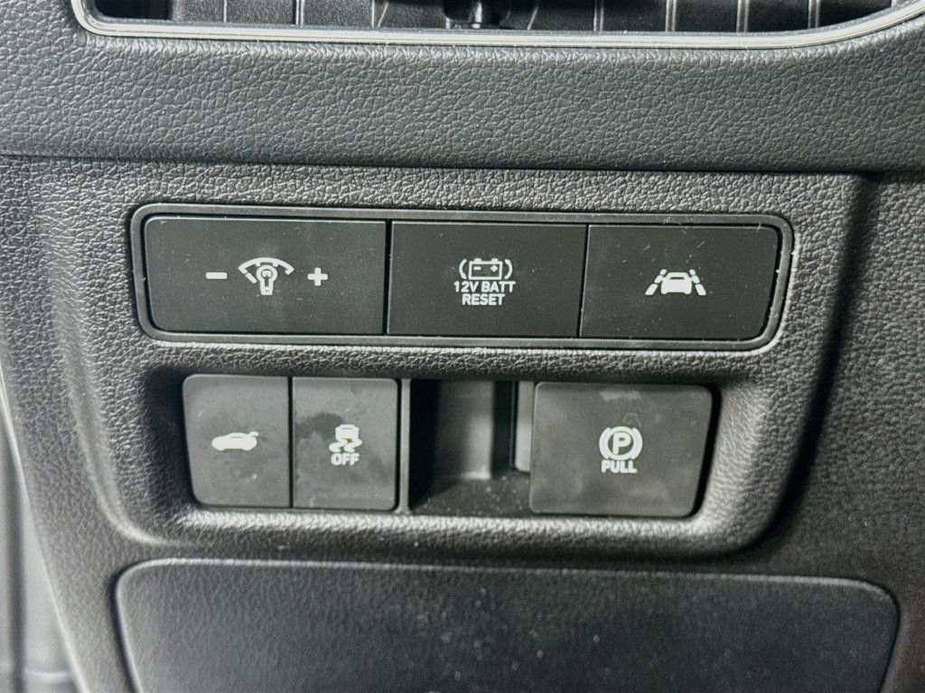 Certified 2023 Hyundai Sonata Limited FWD image 10