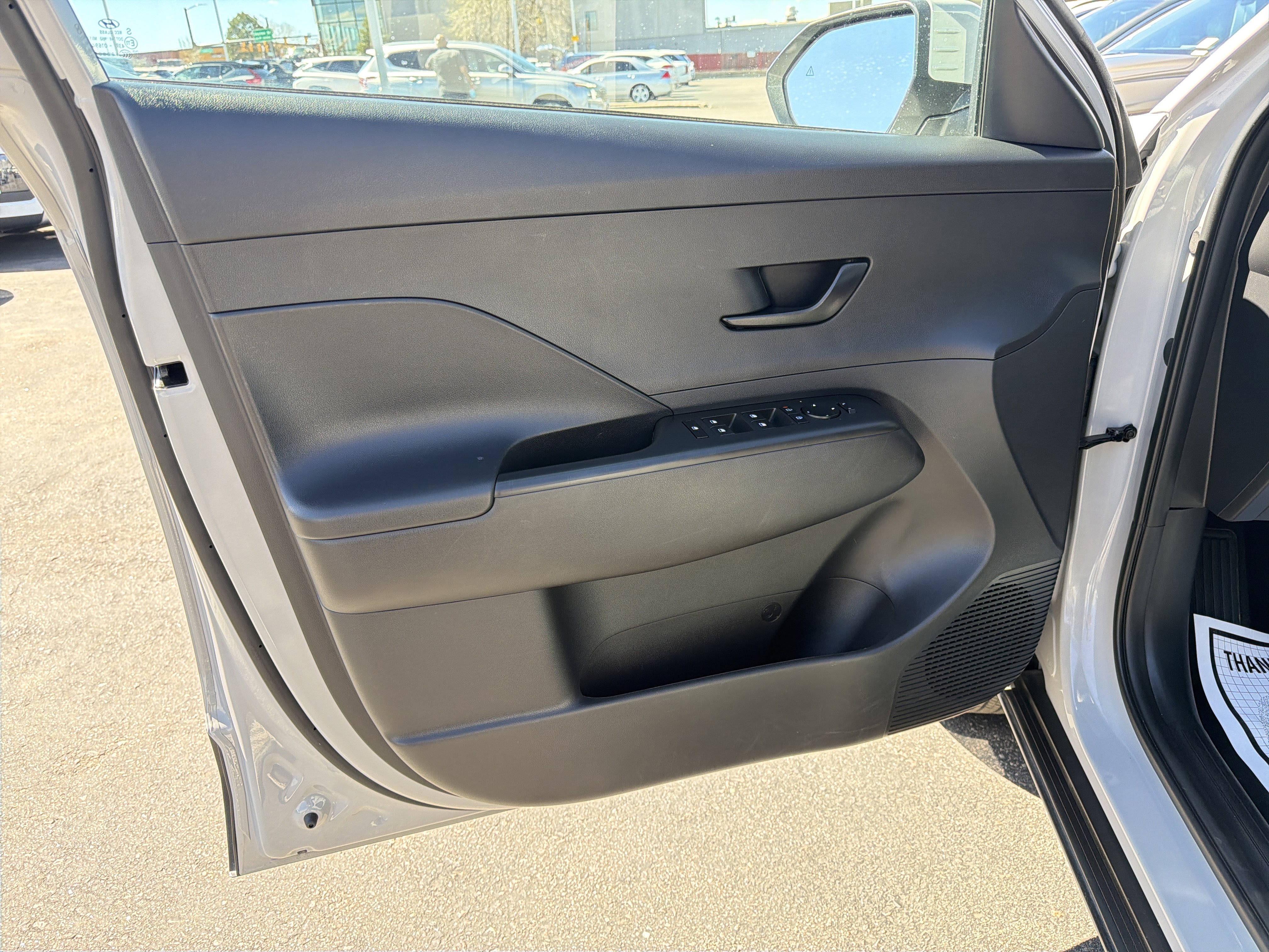 Used 2025 Hyundai Kona SEL image 15