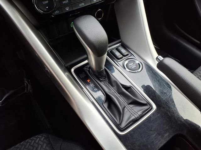 Used 2024 Mitsubishi Eclipse Cross LE AWD/4WD image 8