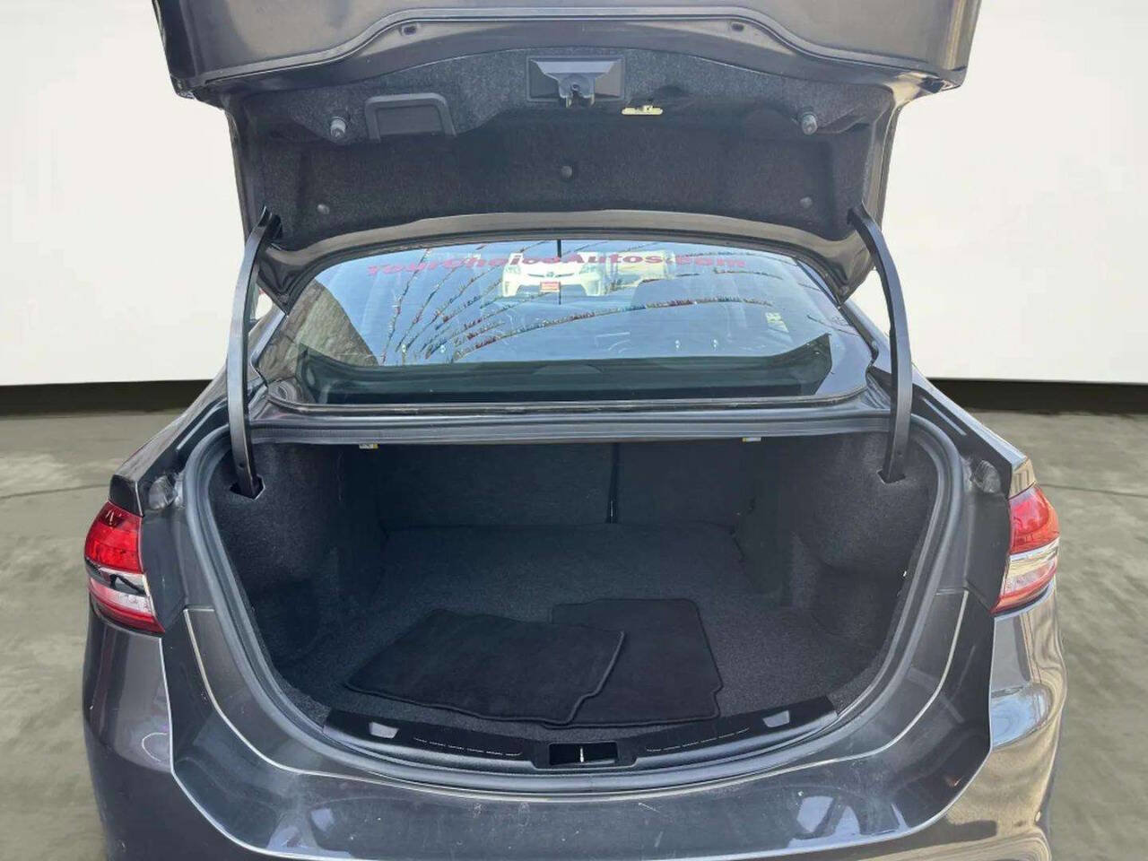 Used 2017 Ford Fusion Titanium image 37