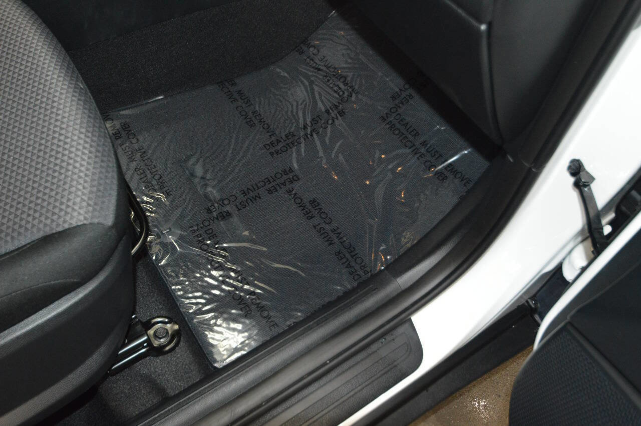 Used 2025 Kia Soul LX image 7