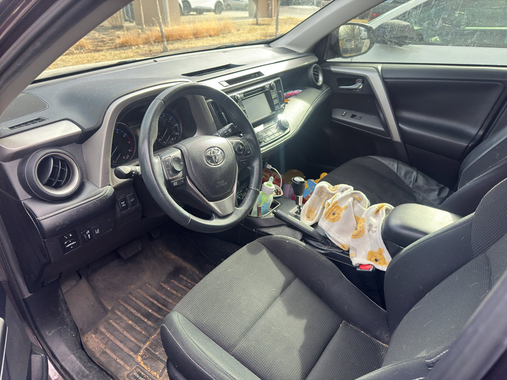 Used 2017 Toyota RAV4 XLE image 6