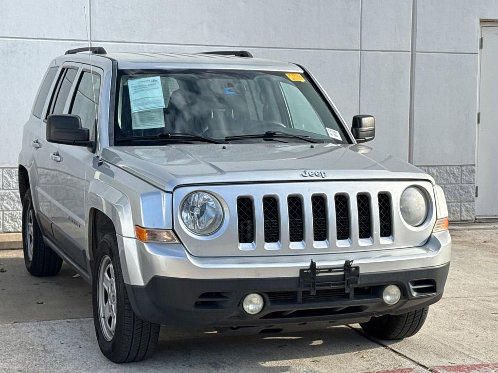 Used 2014 Jeep Patriot Sport FWD image 3