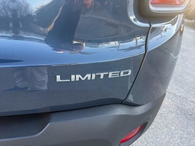 Certified 2020 Jeep Renegade Limited image 31