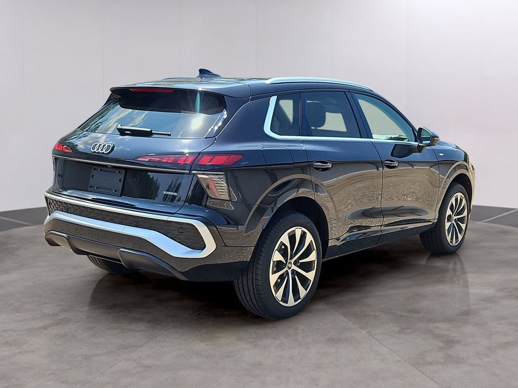 New 2026 Audi Q3 quattro 2.0T AWD/4WD image 3