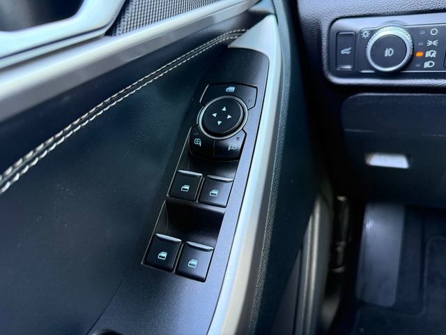 Used 2022 Ford Explorer XLT w/ Equipment Group 202A image 19