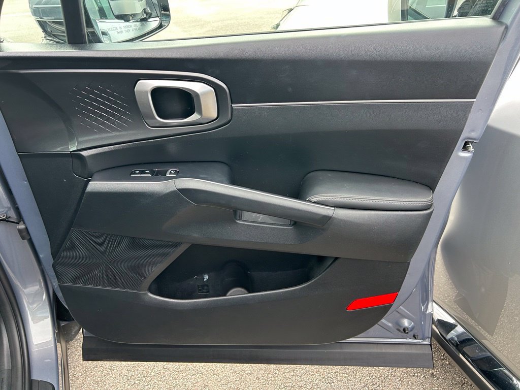 Used 2024 Kia Sorento S w/ Panoramic Sunroof Package FWD image 41