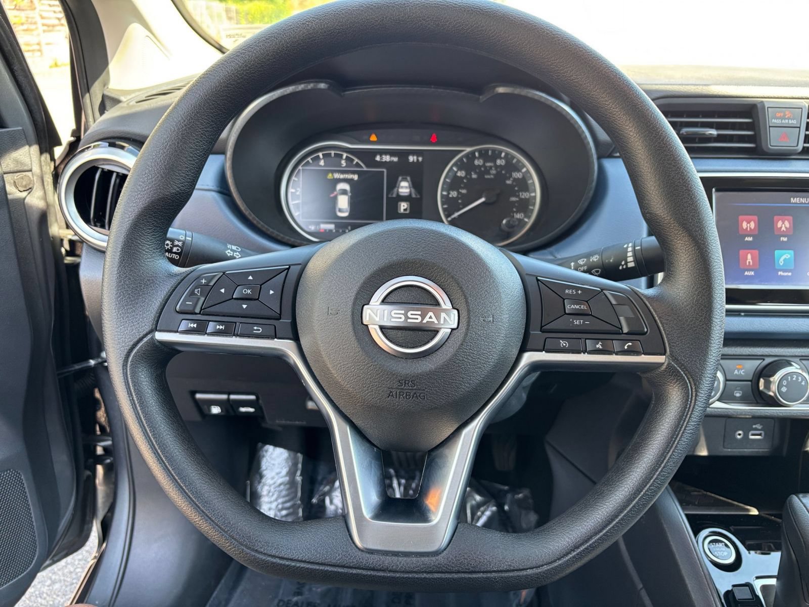 Used 2025 Nissan Versa SV FWD image 27