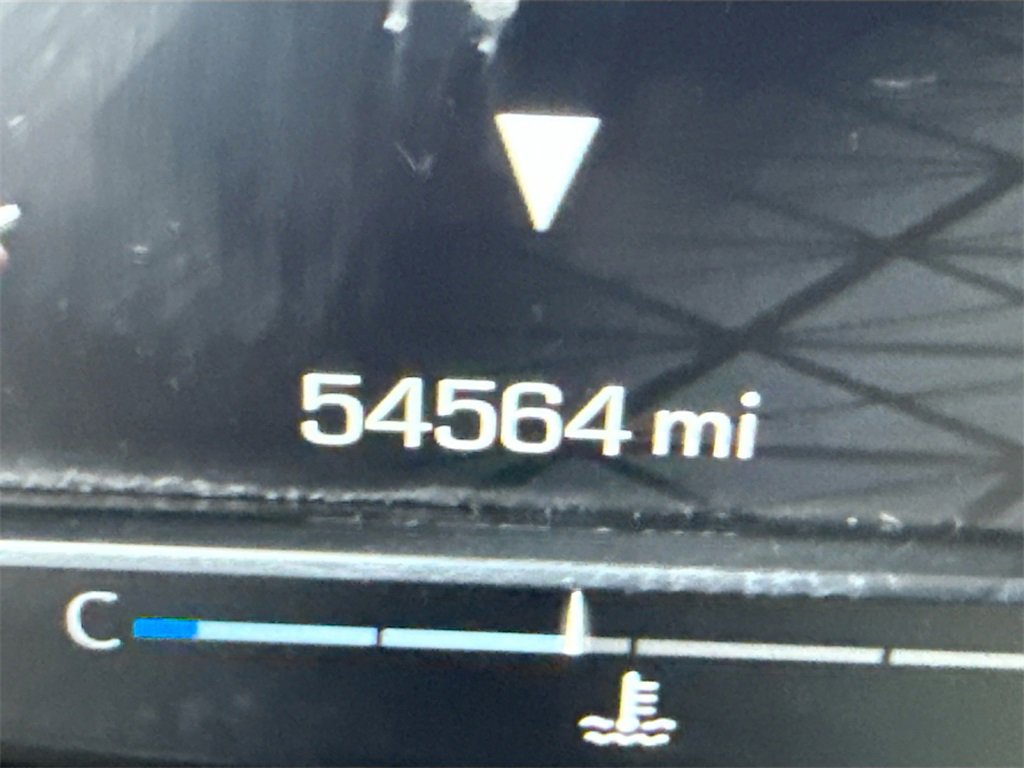 Used 2024 GMC Yukon XL Denali w/ Advanced Technology Package image 12