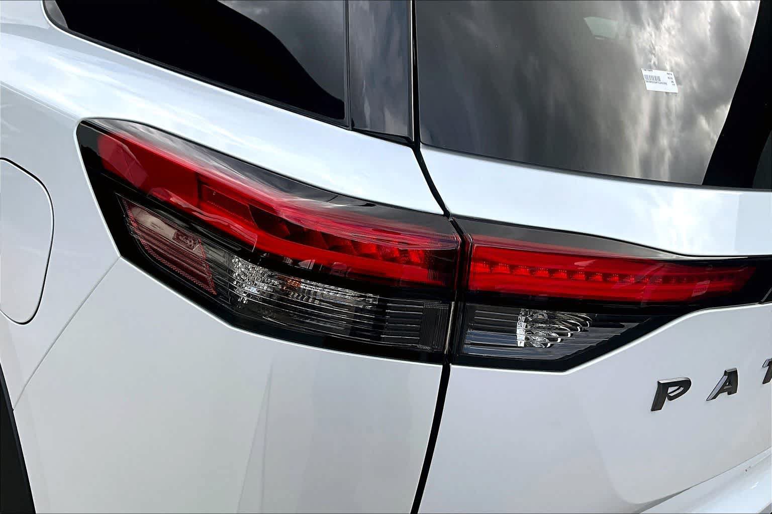 New 2026 Nissan Pathfinder SL FWD image 12